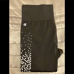 Fabletics high waisted 7/8 leggings size large